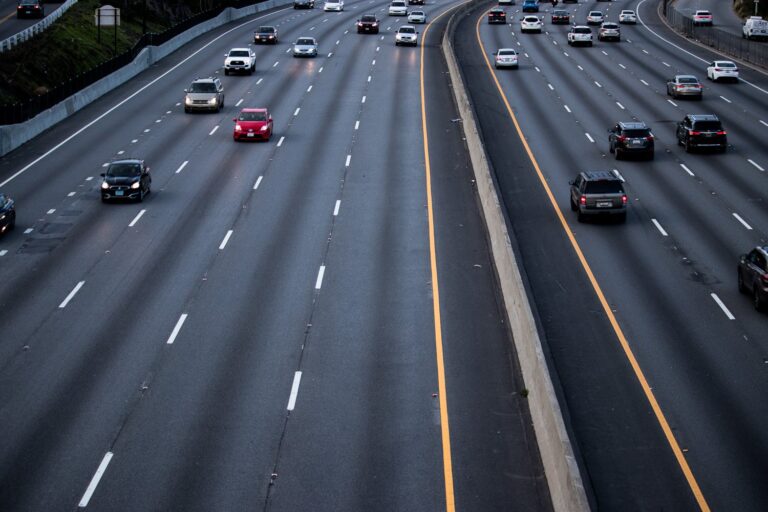 Danbury, CT - Multi-Vehicle Wreck on I-84 at US 7 Ends in Injuries