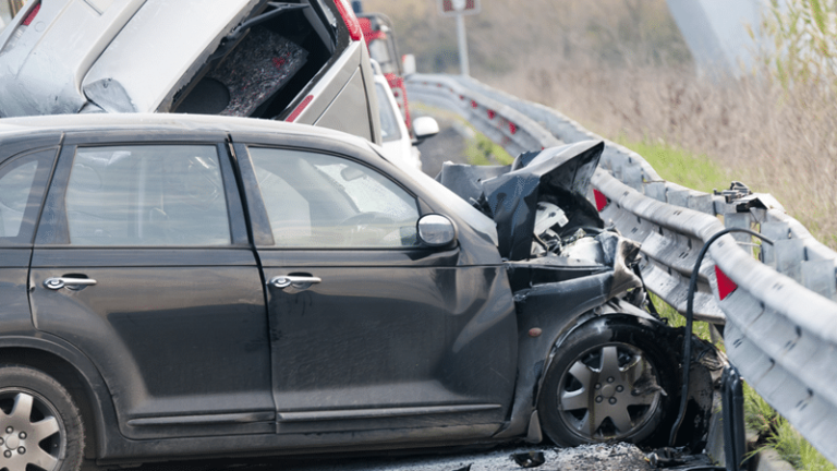 Manchester, CT - Four Hurt in Four-Vehicle Wreck at W Center & McKee Sts